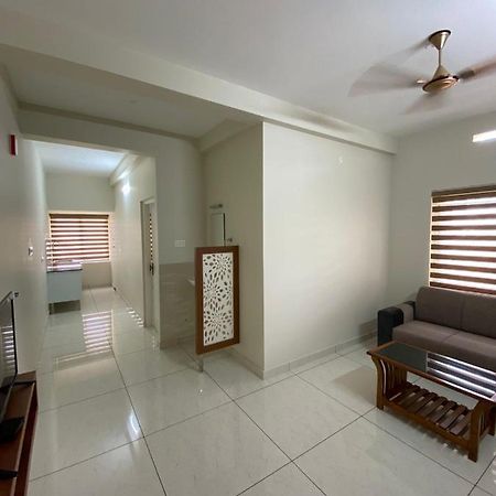 Nimet Residency Apartment Kochi Ngoại thất bức ảnh